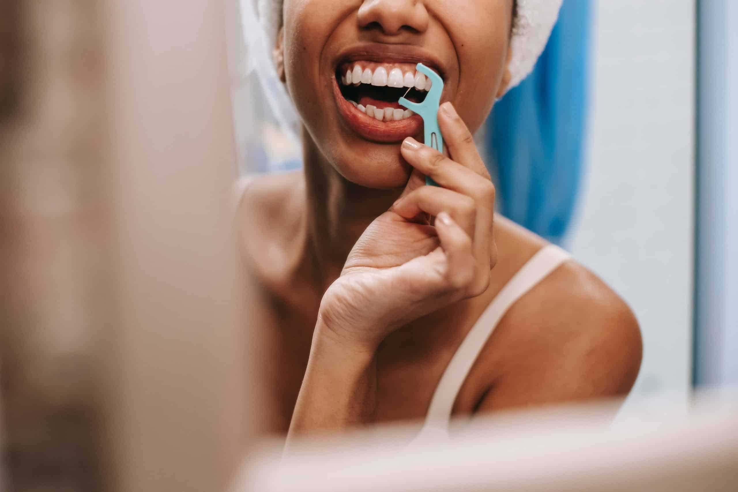 Flossing Teeth for Great Dental Hygiene